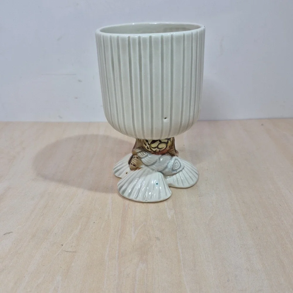 Vintage 1975 Fitz and Floyd Seashell Pedestal Goblet White Ribbed Ceramic Japan‎